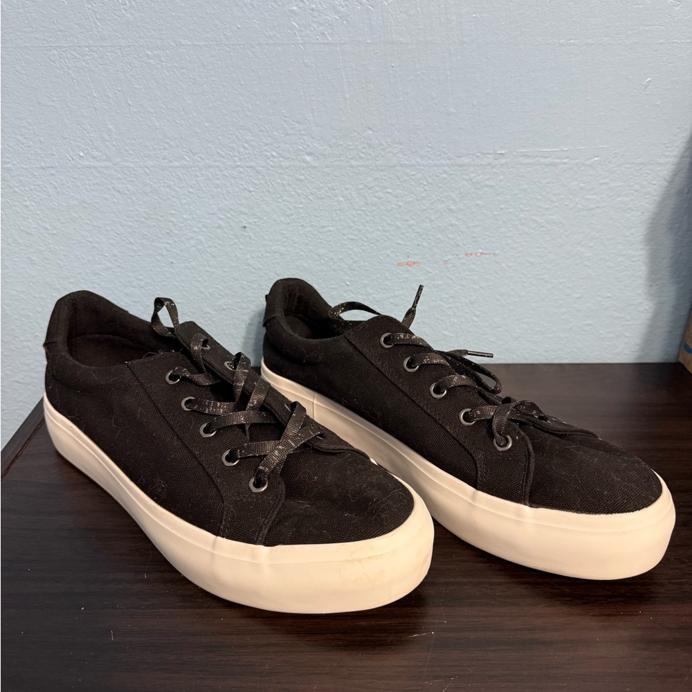 Maurice’s Black Platform Casual Shoe - Size 11